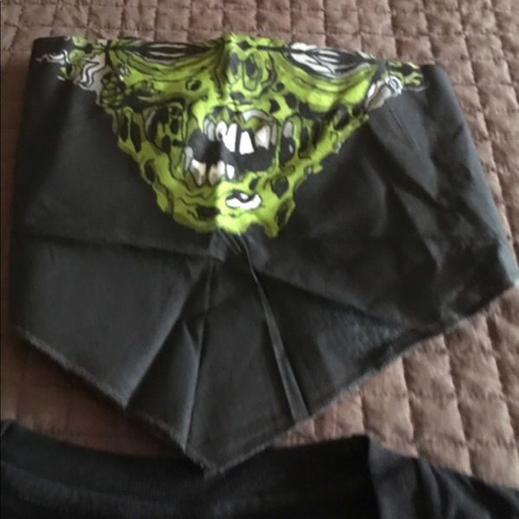 Character tee w bandana - Picture 2 of 2